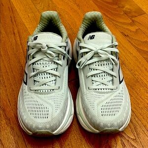 New Balance Fresh Foam 1080. Women’s Size 8.5. Mint green.